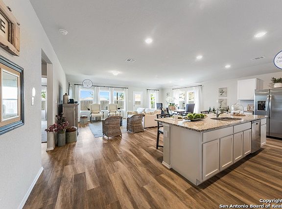 5th image of 2724 San Martin Lane