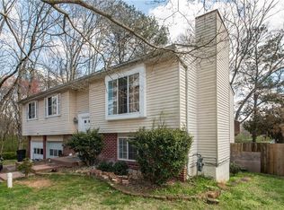 1305 Worthington Hills Dr, Roswell, GA 30076