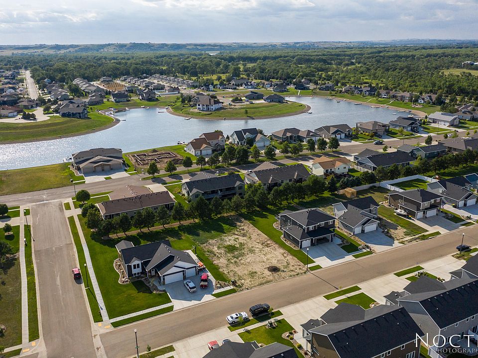 2nd image of 3634 Meridian Dr