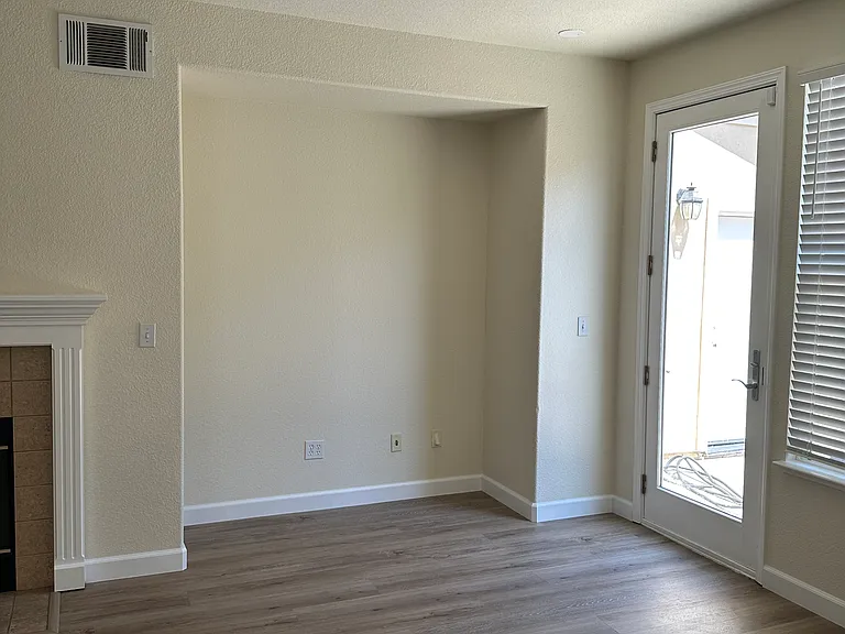 1796 Anastasia Dr — Photo 26