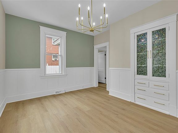 5th image of 303 6th St