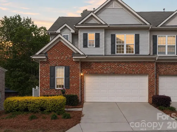 4818 Fonthill Ln, Charlotte, NC 28210