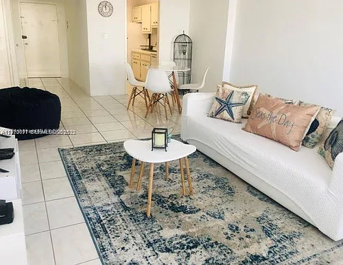 100 Lincoln Rd #541 Photo 1