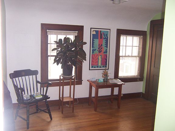 2nd image of 1020 Lincoln Ave APT 4
