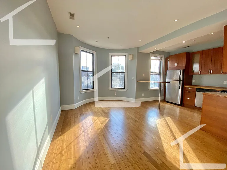 9 Cortes St #3 — Photo 11