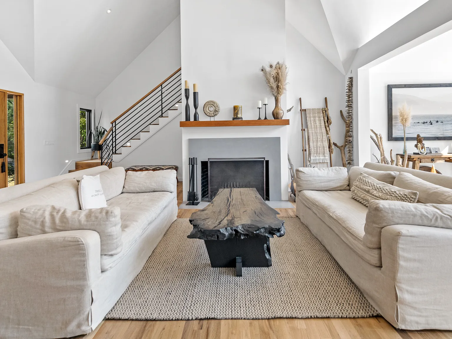Luxurious Home with heated Pool — Photo 4
