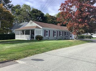 3 Westwood Rd, Bristol, RI 02809