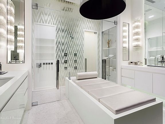 5th image of 30 Crosby St APT M1