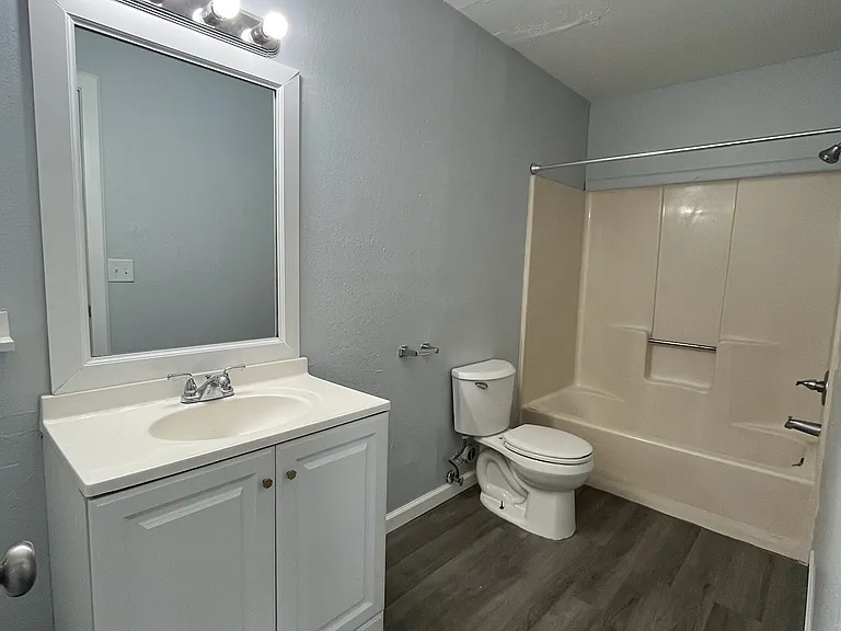 326 Stratford Way — Photo 5