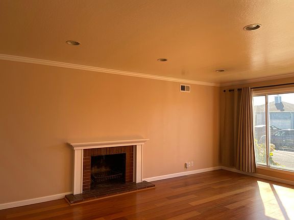 3rd image of 46 Carmel Ave