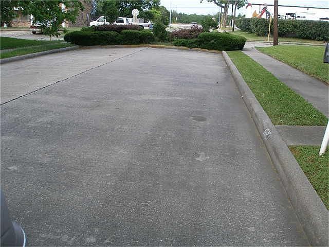 2nd image of 205 Slossen St