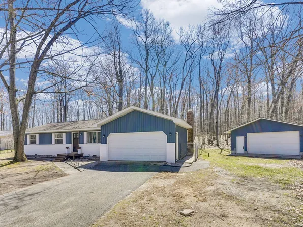 8770 Edward Kumm Dr, Roscommon, MI 48653