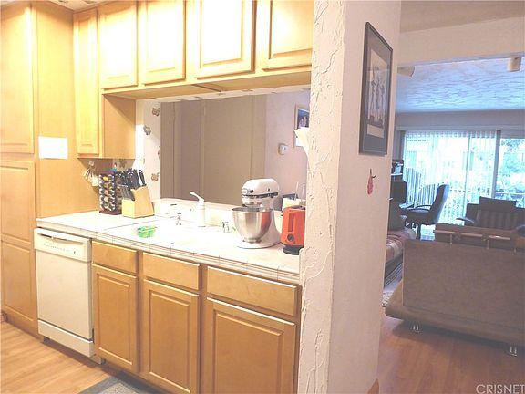 5th image of 5460 White Oak Ave Unit E102
