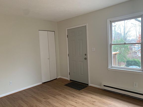 3rd image of 85 Alabama Ave APT 2