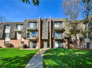 313 Forest Green Dr, Coraopolis, PA 15108