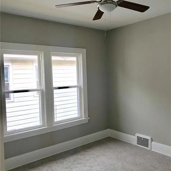 2096 Wascana Ave #DOWN — Photo 10