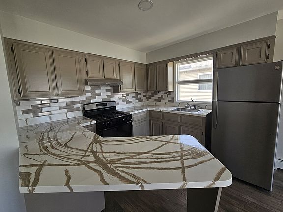 4th image of 44 Gunton Pl Floor 2