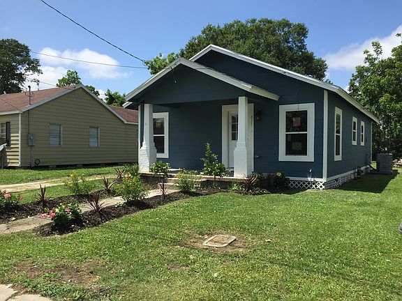 2nd image of 611 Half 17th St