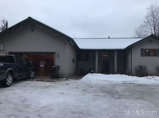 10841 Brampton Heights P.1 Rd, Gladstone, MI 49837