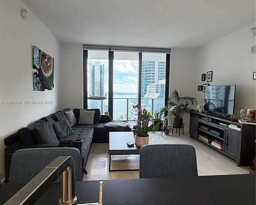 1010 Brickell Ave #2302