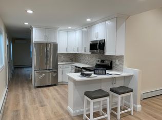 56 Beaver Ln, Levittown, NY