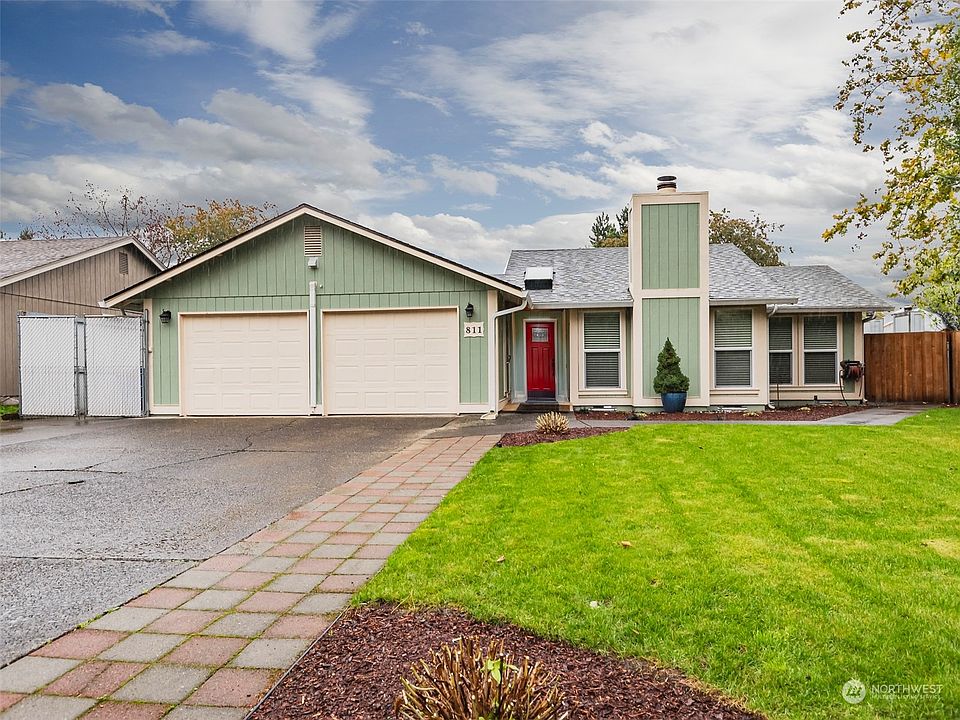 1st image of 811 SE 141st Avenue