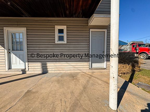 2nd image of 158 Main St Unit 3