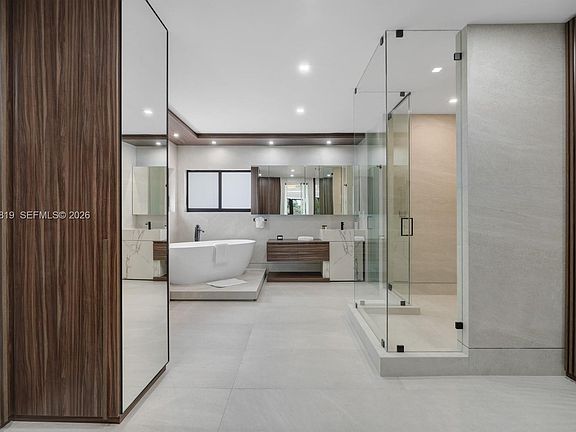 5th image of 168 Fiesta Way