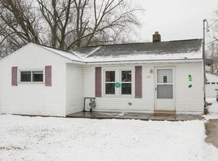 1477 Wilson Ave SW, Cedar Rapids, IA 52404