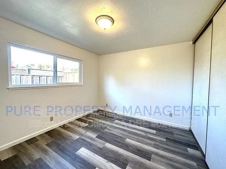 555 Bridge St — Photo 6
