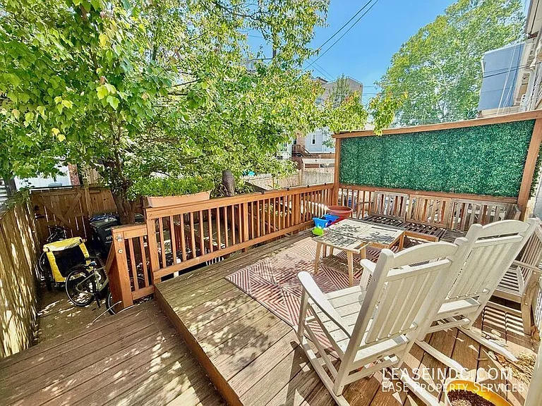 1414 Oak St NW — Photo 13