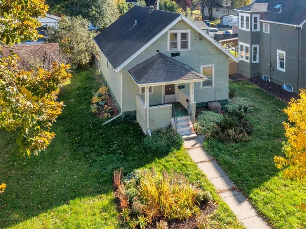 1210 14th St S, Fargo, ND 58103
