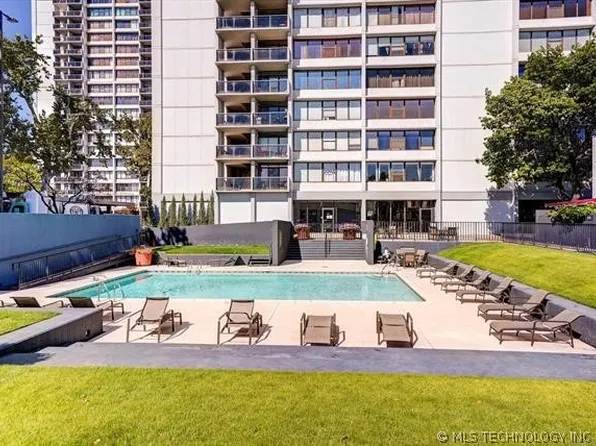 450 W 7th St APT 1604, Tulsa, OK 74119