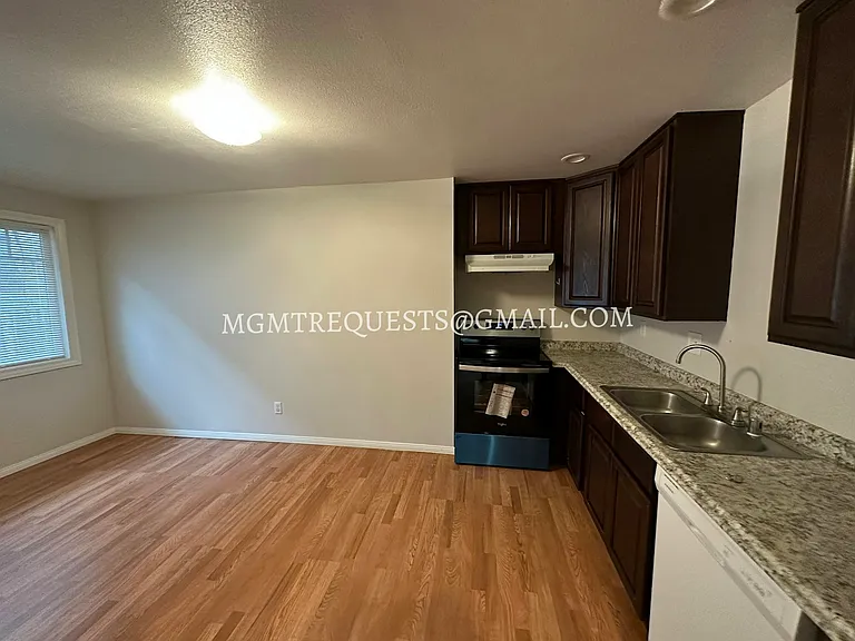 3374 Lime St #1/2 — Photo 1
