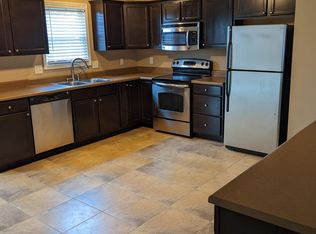 1818 Glenbridge Rd, Bloomington, IL 61704