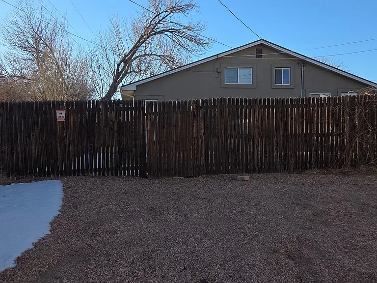 3705 N Chestnut St — Photo 2