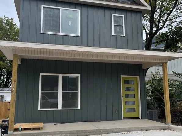 933 N Oakland Ave #B, Fayetteville, AR 72701