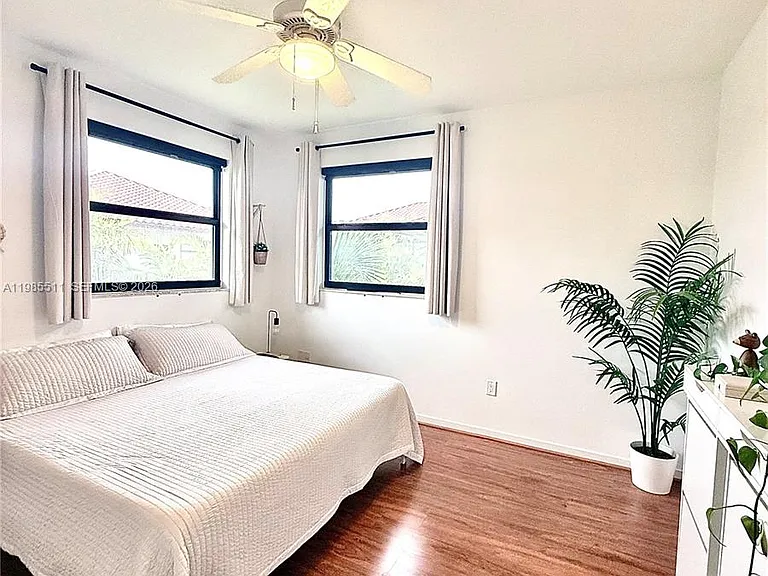 101 Ocean Lane Dr #4011 — Photo 9