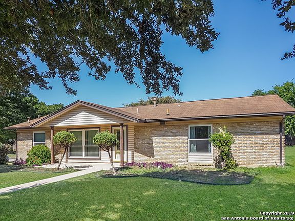 2nd image of 211 Cherrywood Ln