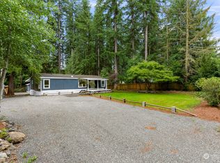 2031 Clear Valley Dr, Maple Falls, WA
