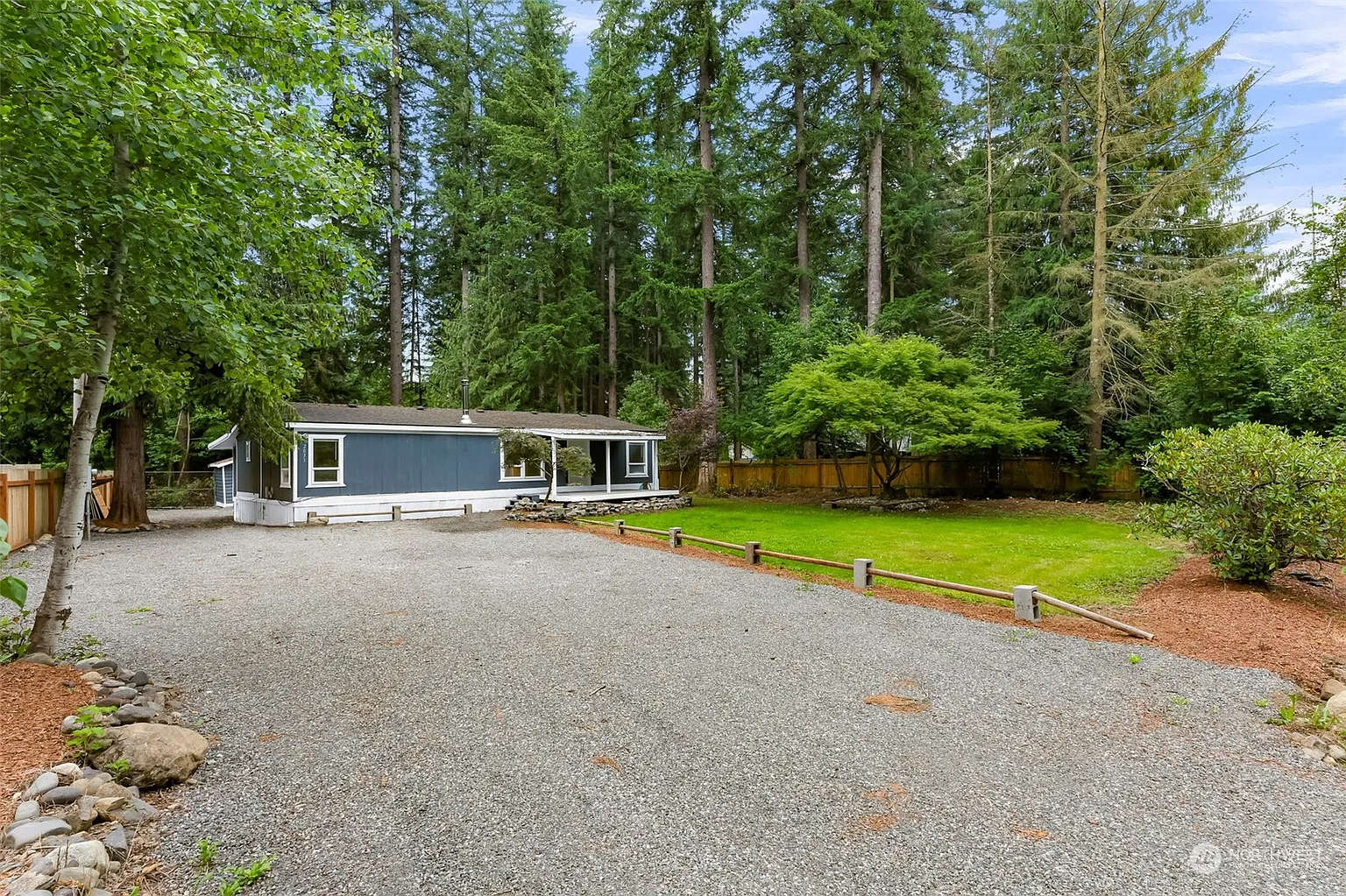 2031 Clear Valley photo 1