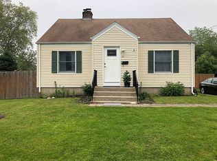 21 Underwood Ln, Middletown, RI 02842