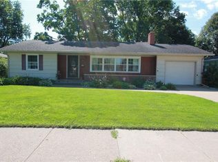 317 E Macarthur Ave, Eau Claire, WI 54701