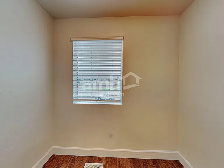884 N Garnet Creek Ave — Photo 8