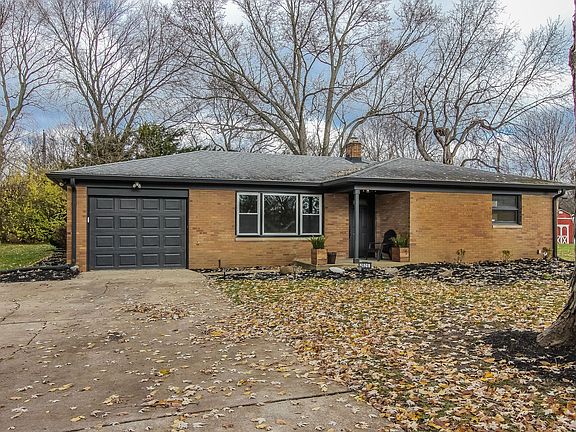 3rd image of 1626 W 61st St