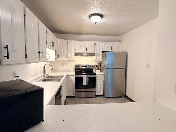 5th image of 822 N 39th St