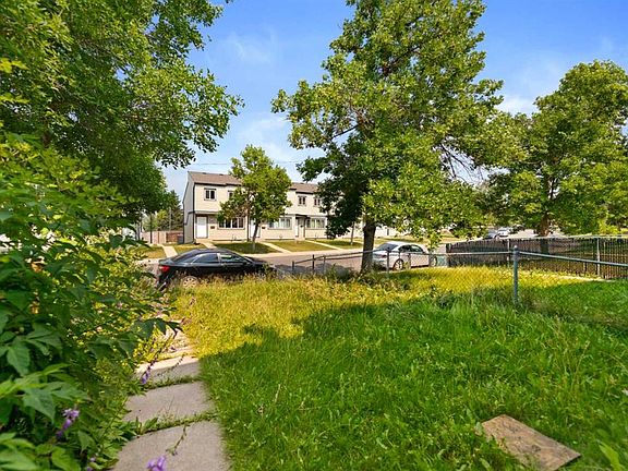 3rd image of 122 W Berkley Way NW