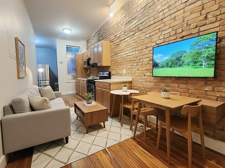 848 Hart St #2A — Photo 8