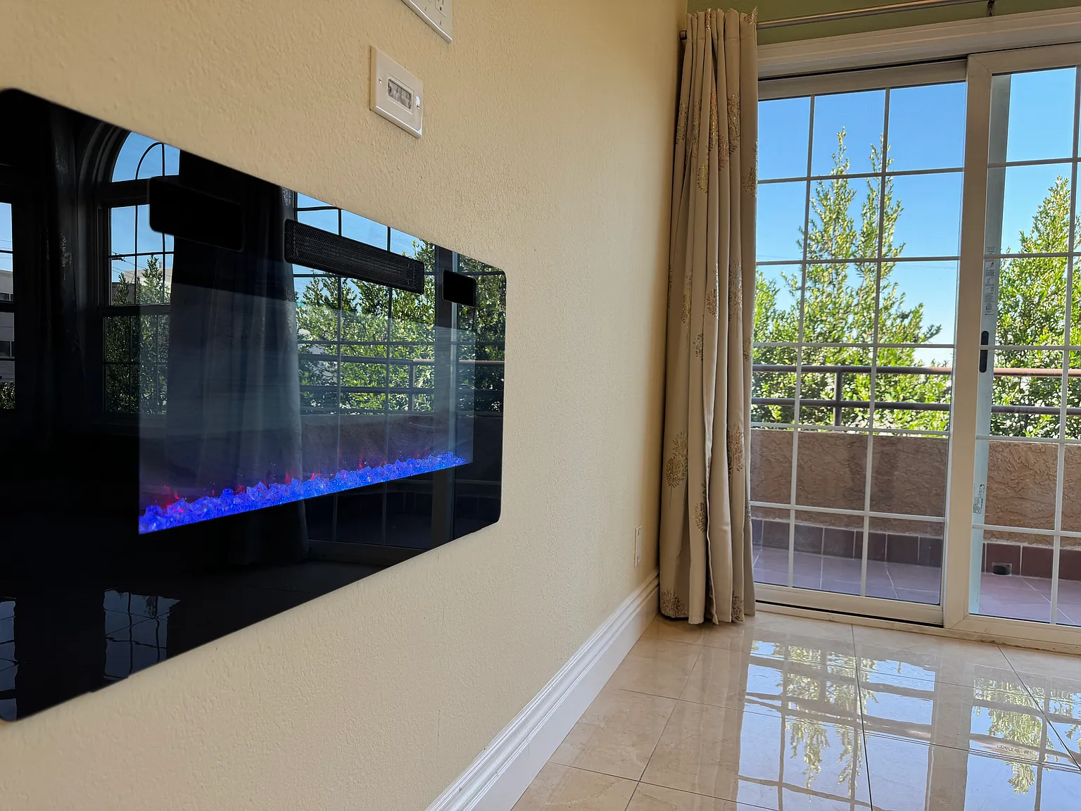 Electric Fireplace With Led Flames