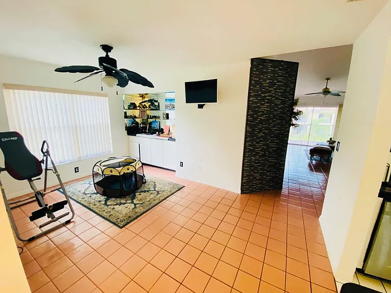 2744 Kings Lake Blvd — Photo 6